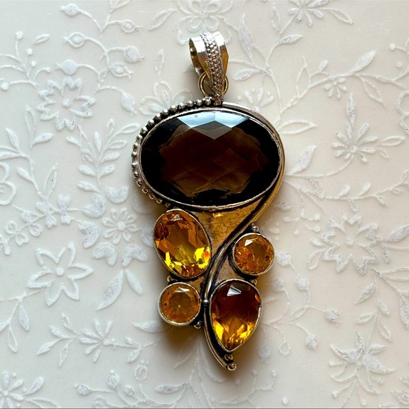 GORGEOUS GOLDEN AMBER VINTAGE 925 STERLING SILVER PENDANT EXCELLENT CONDITION - Picture 1 of 3